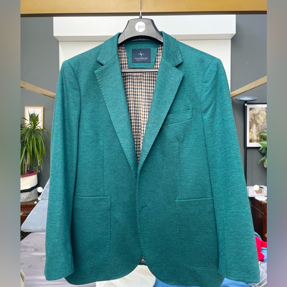 Tailorbyrd green textured blazer in 42S, worn exactly five times!